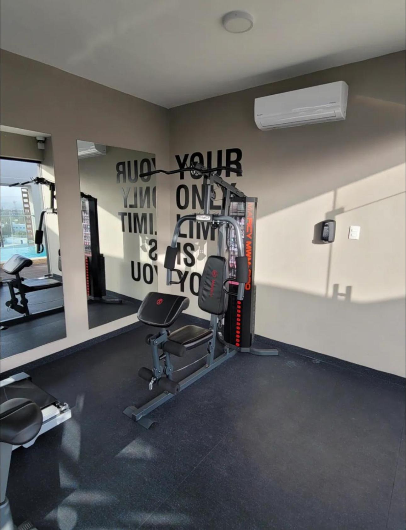 Modern Luxury Condo With Rooftop Pool & Gym Сантяго де лос Кабайерос Екстериор снимка